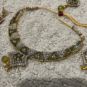 4 piece necklace set